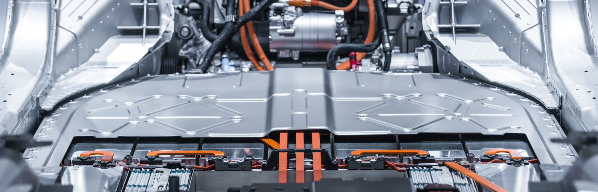 Parts cleaning machines for e-mobility parts Parts cleaning machines for e-mobility parts